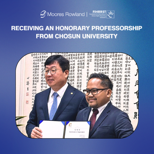 Receiving an honorary professorship from Chosun University